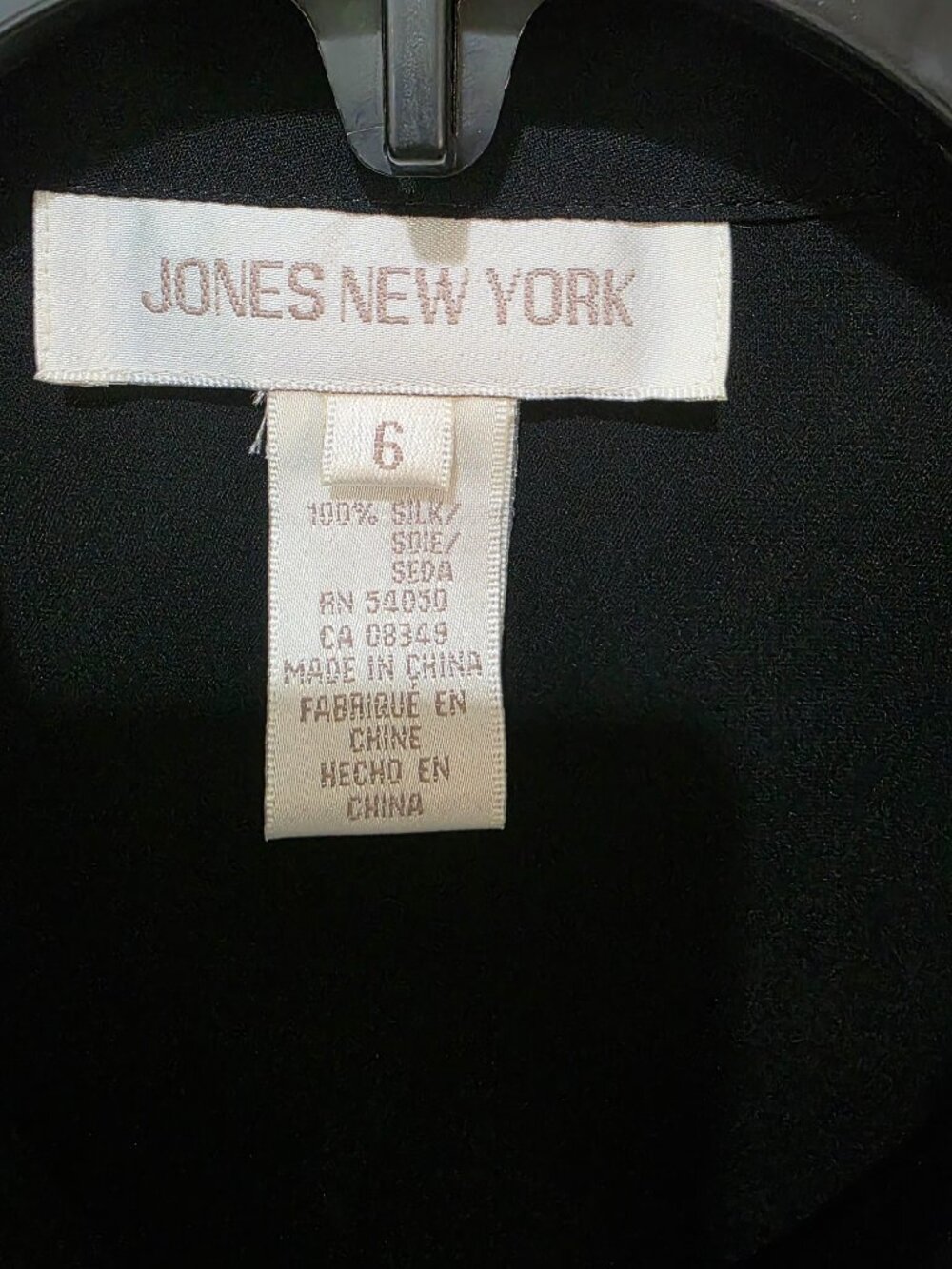 Jones New York 100% Silk Black Blouse – Women’s Size 6 Button Front - Picture 2 of 6